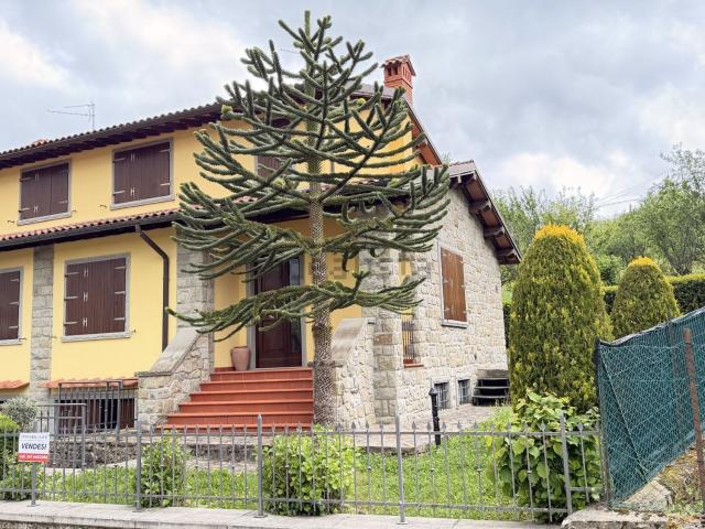 Casa in vendita a Castel San Niccolò, Toscana