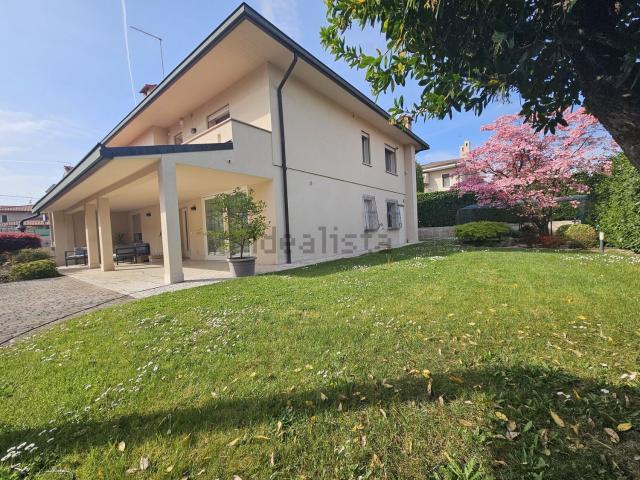 Casa in vendita a Tezze Sul Brenta, Veneto