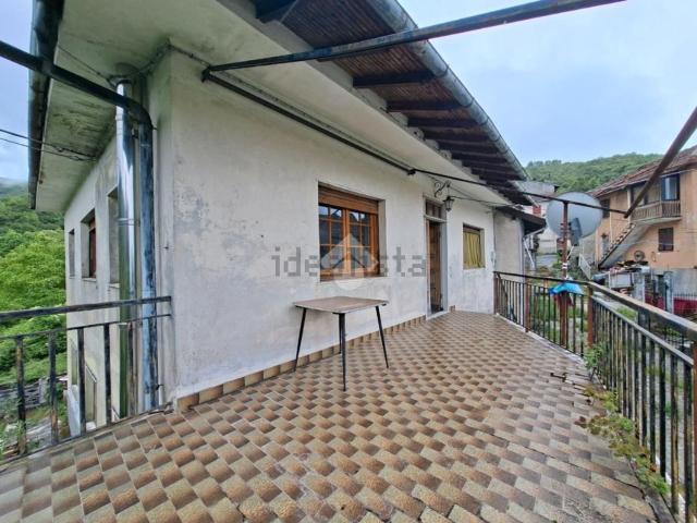 Casa in vendita a Vobbia, Liguria