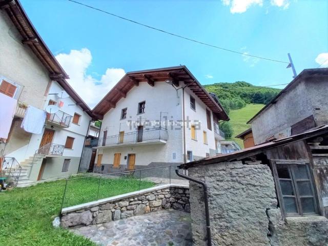 Casa in vendita a Valbondione, Lombardia