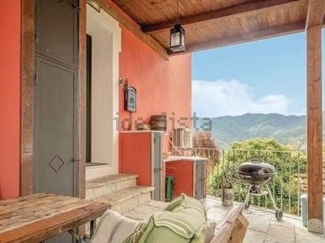 Casa in vendita a Beverino