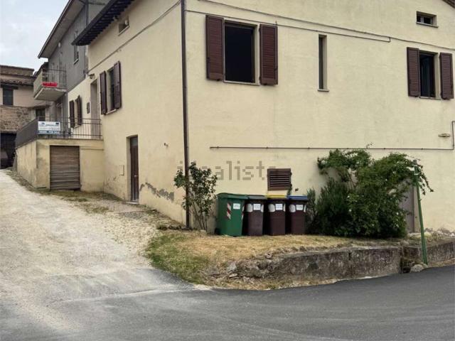 Casa in vendita a Gualdo Cattaneo, Umbria