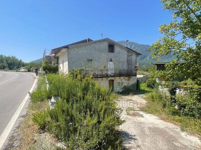 Casa in vendita a Caporio, Cittaducale