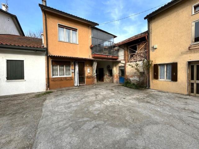 Casa in vendita a Arzignano, Veneto