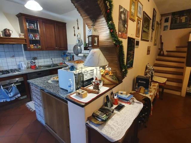 Casa in vendita a Montemagno, Camaiore