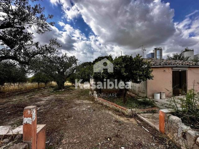 Casa in vendita a Chiaramonte Gulfi, Sicilia