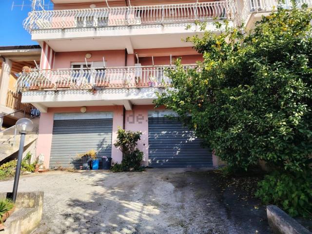 Casa in vendita a Cori, Latina