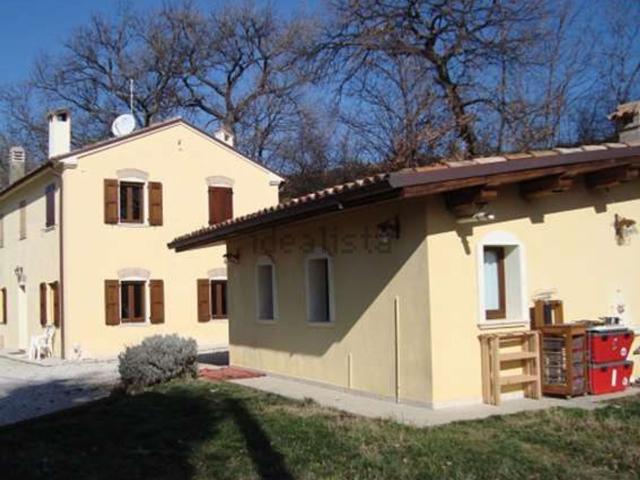 Casa in vendita a Vallefoglia, Marche