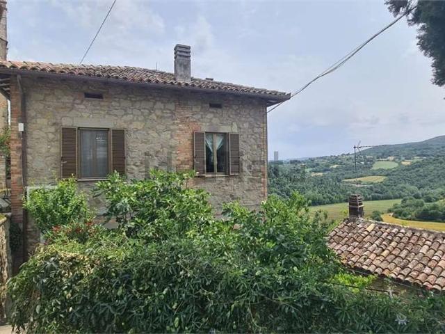 Casa in vendita a Izzalini, Umbria
