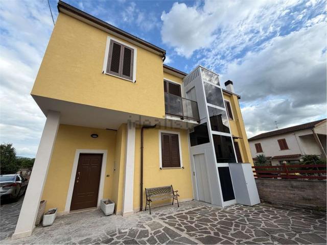 Casa in vendita a San Venanzo, Spoleto