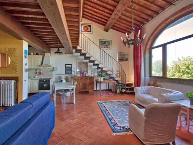 Casa in vendita a Frassineto, Arezzo