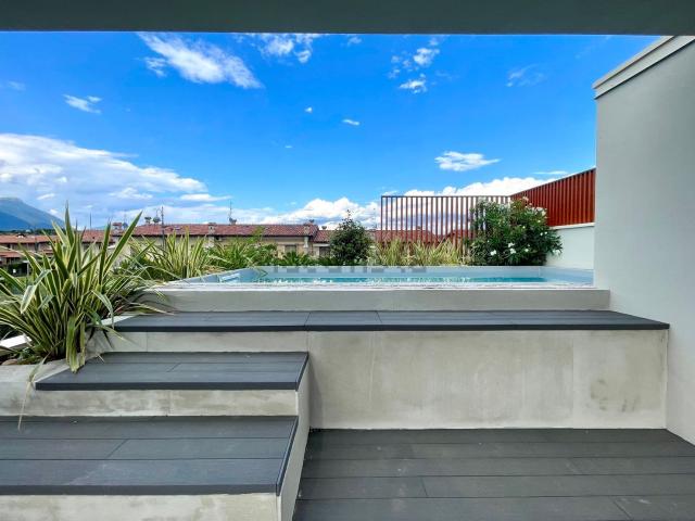 Casa in vendita a Pieve Vecchia, Manerba Del Garda