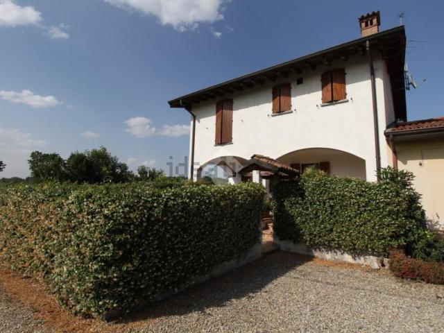 Casa in vendita a Romanengo, Lombardia