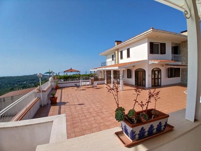 Casa in vendita a Sperlonga, Lazio