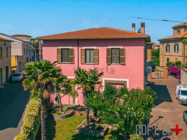 Casa in vendita a Tuscania, Lazio