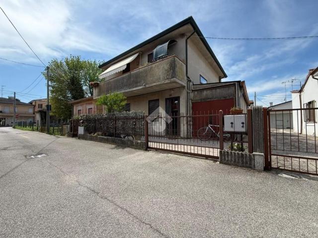 Casa in vendita a San Bortolo, Rovigo