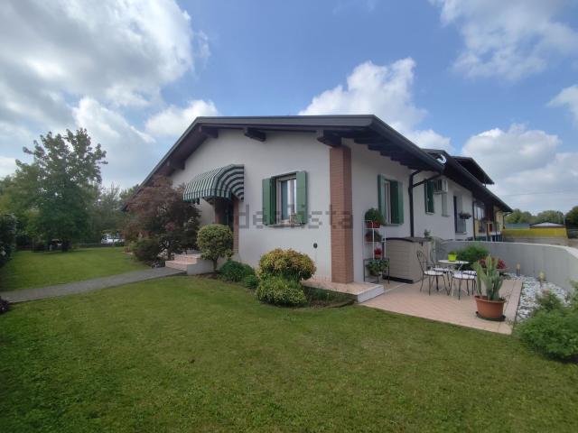 Casa in vendita a Azzano Decimo, Friuli-Venezia Giulia