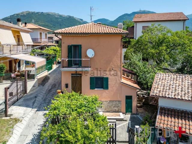 Casa in vendita a Santa Croce, Cantalice