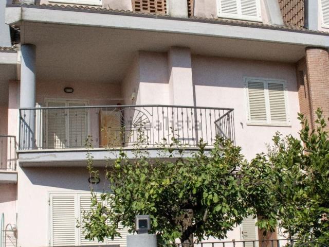 Casa in vendita a Frosinone, Lazio