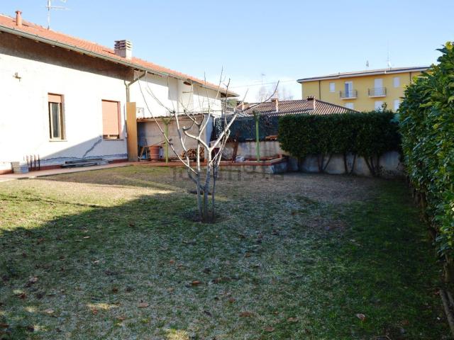 Casa in vendita a Montesordo, Cermenate