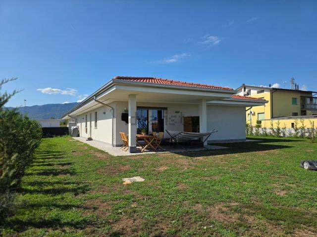 Casa in vendita a Villadolt / Viladolt, Fontanafredda / Fontanefrede