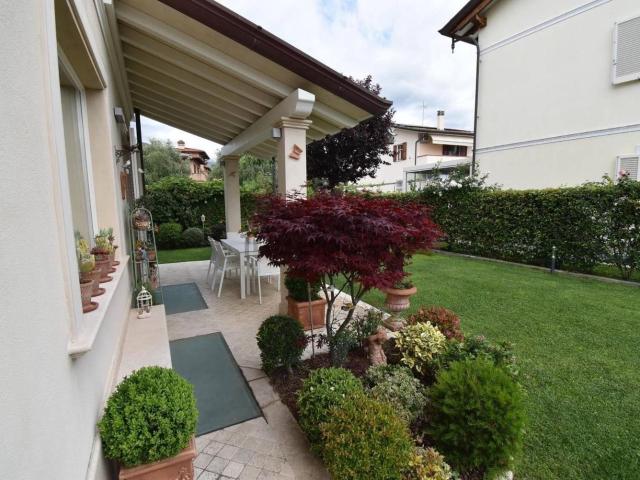 Casa in vendita a Frasso, Seravezza
