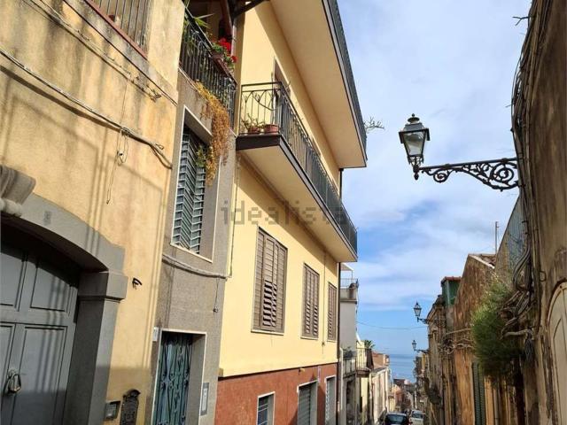 Casa in vendita a Acireale, Sicilia