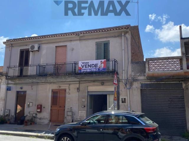 Casa in vendita a Pace Del Mela, Sicilia