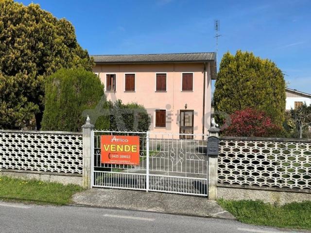 Casa in vendita a Rovigo, Veneto