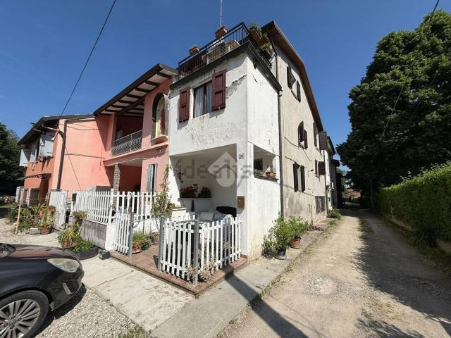 Casa in vendita a Val d’Enza, Re