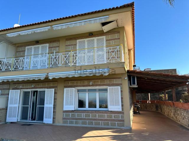 Casa in vendita a Pozzuoli, Campania