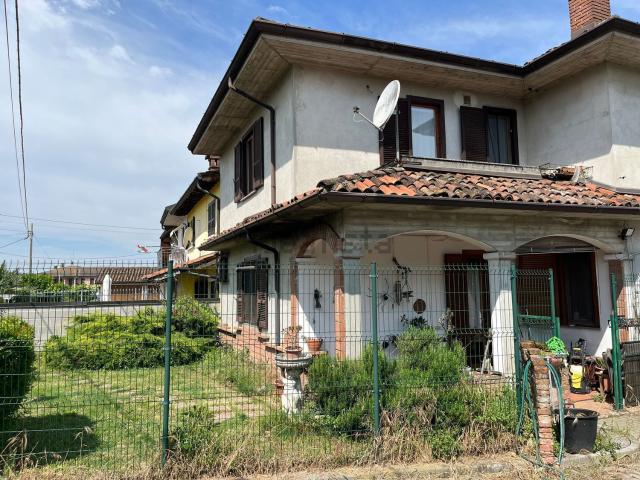 Casa in vendita a Chignolo Po, Lombardia