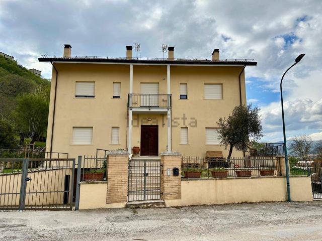 Casa in vendita a Caporciano, L'Aquila
