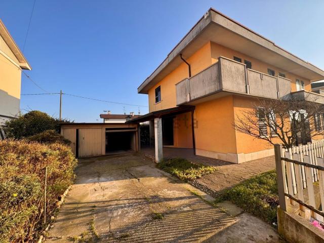 Casa in vendita a Legnago, Veneto