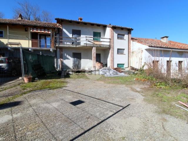 Casa in vendita a Cinzano, Piemonte