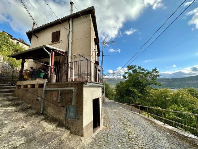 Casa in vendita a Caporciano, Abruzzo