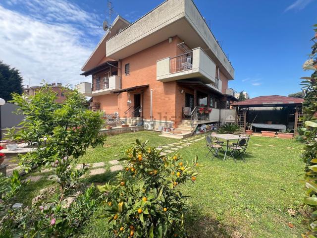 Casa in vendita a Roma Capitale, Lazio