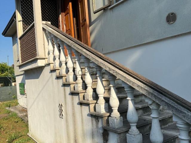 Casa in vendita a Ostiglia, Lombardia