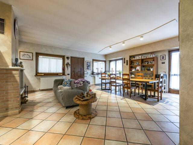 Casa in vendita a Trevasco Santissima Trinità, Nembro