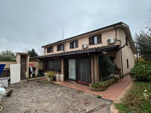 Casa in vendita a Macere, Roma Capitale