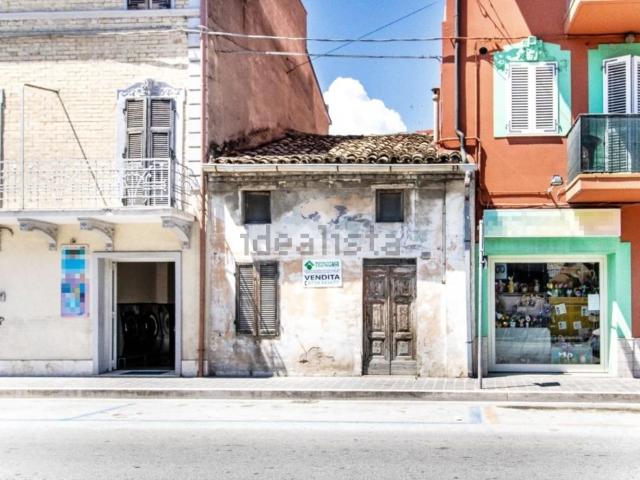 Casa in vendita a Marche, Fermo