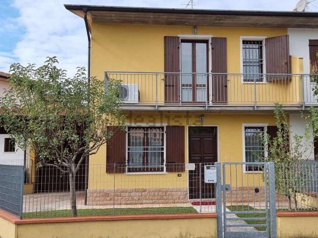 Casa in vendita a Torre, Goito