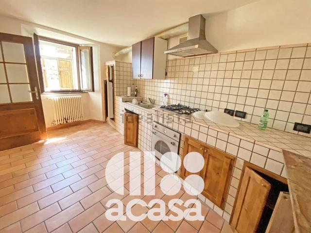 Casa in vendita a Mercato Saraceno, Forlì-Cesena