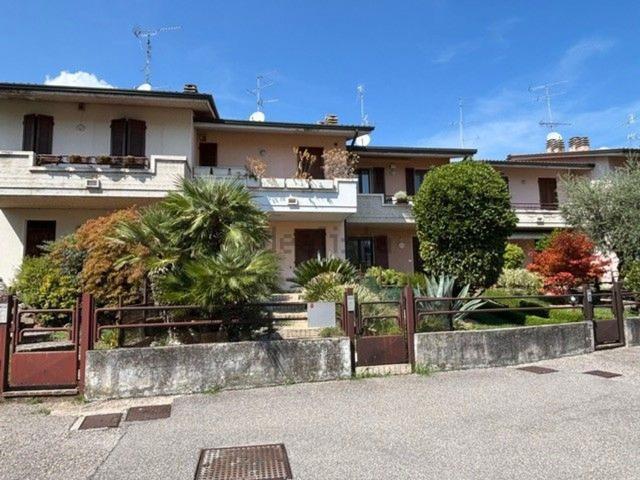 Casa in vendita a Desenzano Del Garda, Lombardia