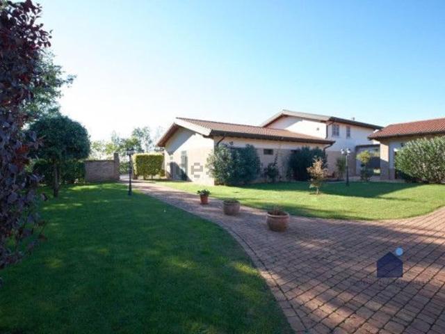 Casa in vendita a Castenedolo, Lombardia