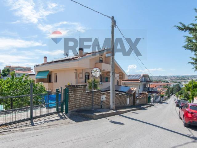 Casa in vendita a Montesilvano, Abruzzo