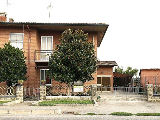 Casa in vendita a Voltana, Lugo