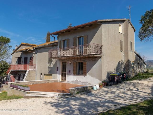 Casa in vendita a Guardea, Umbria