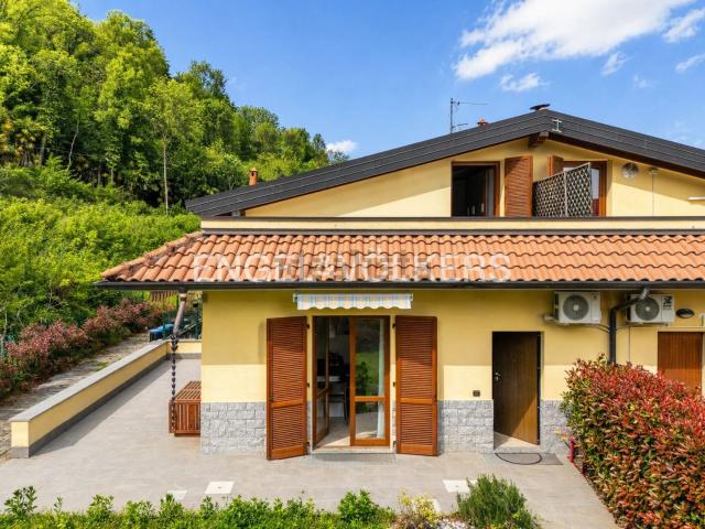 Casa in vendita a Unione dei comuni del Medio Verbano, Leggiuno