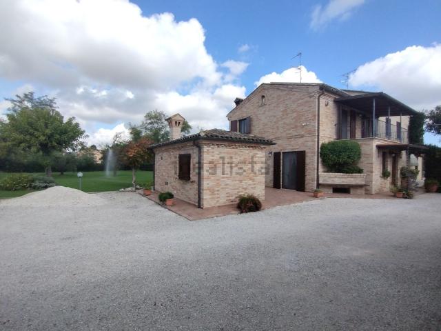 Casa in vendita a Marche, Macerata